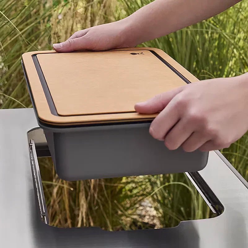 Apex Series E-425 4-Burner Gas Barbecue
